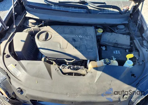 2019 Jeep Cherokee Limited z USA, uszkodzony, nr VIN 1C4PJMDX9KD449778